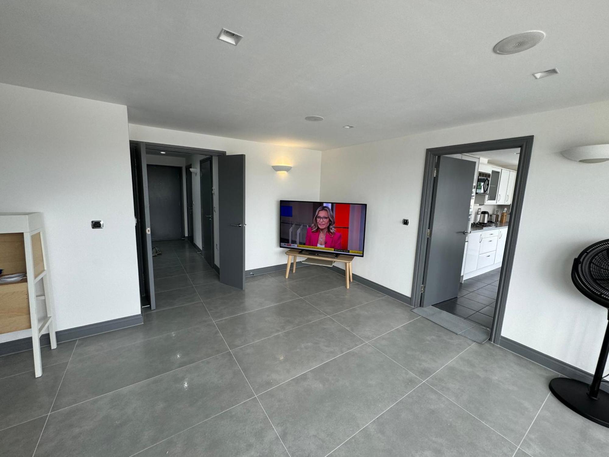 Long Letting - Luxurious 3 Bedroom Penthouse In City Centre - Parking Included! Chelmsford Luaran gambar